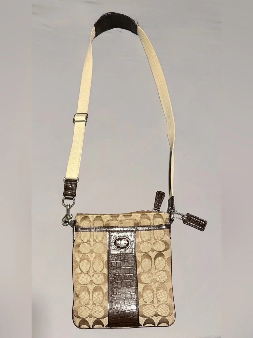 Coach ✨Classic✨ Khaki and Brown Signature Crossbody with Leather Trim
